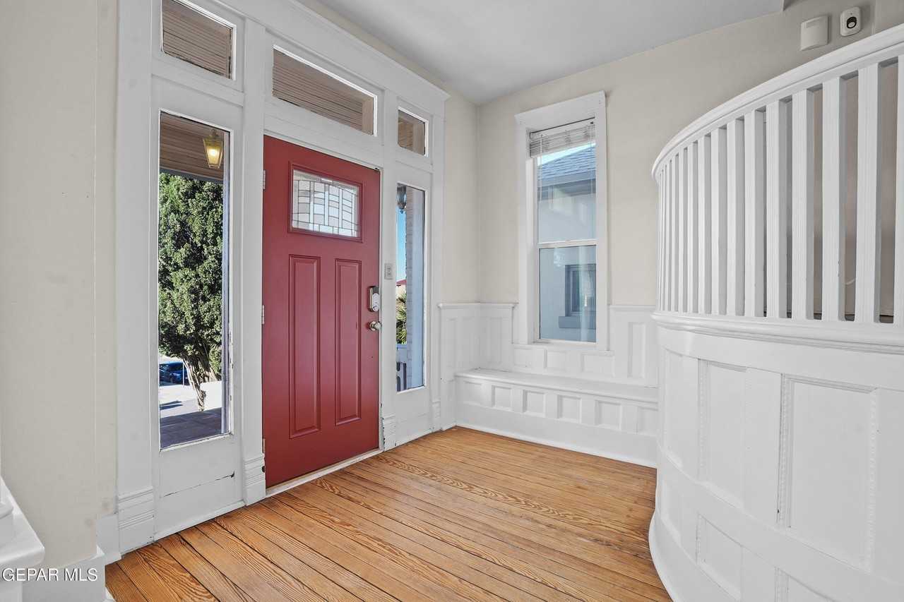 711 Upson Dr - Photo 5 of 33