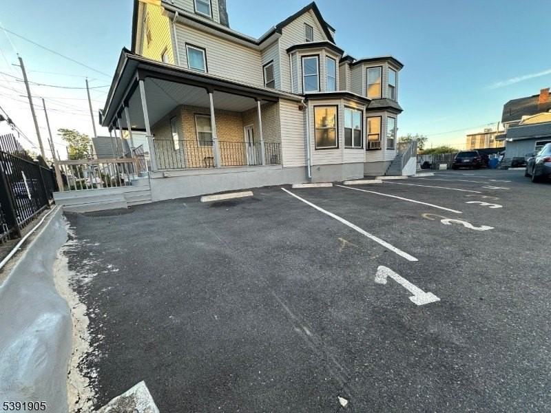 421 Ellison St - Photo 2 of 12