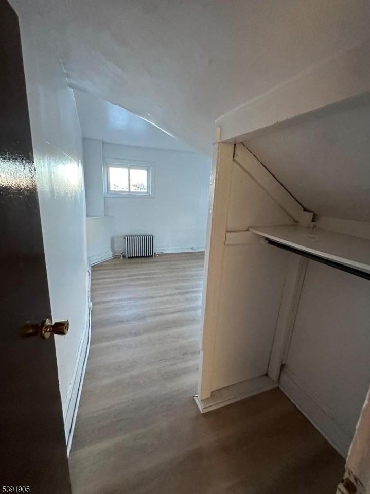 421 Ellison St - Photo 6 of 12