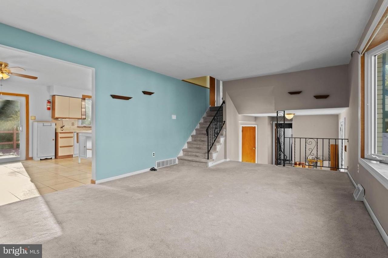 18 Cobblestone Ln - Photo 6 of 36