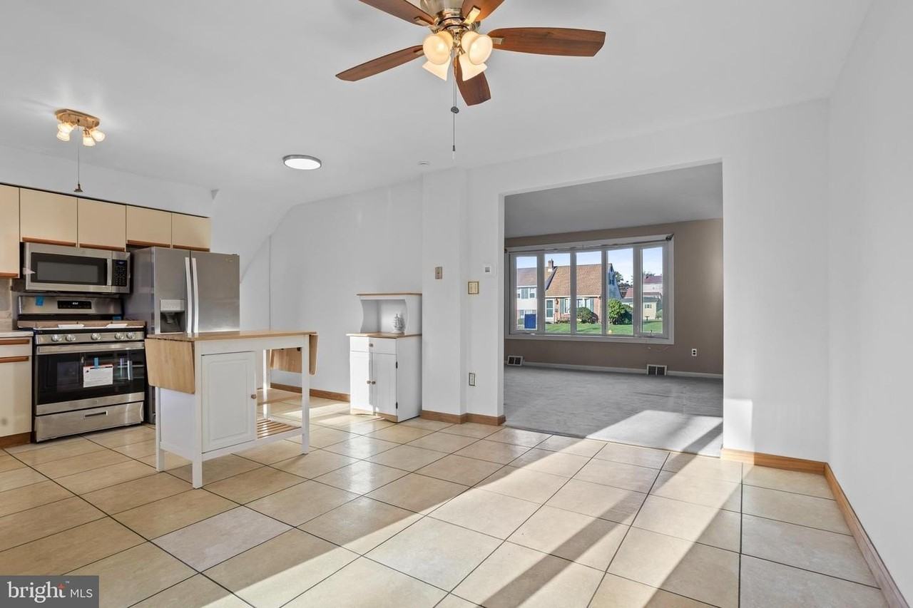 18 Cobblestone Ln - Photo 7 of 36