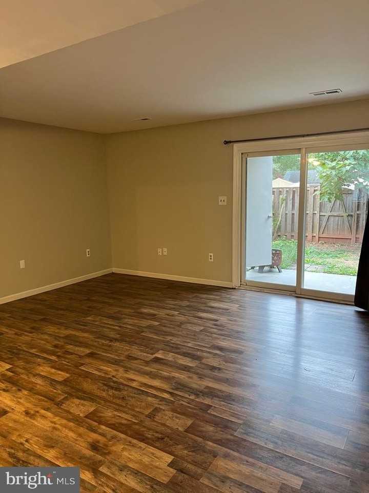 8452 Sandstone Way - Photo 6 of 19