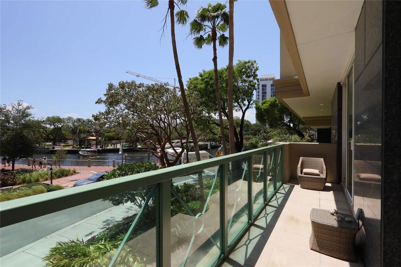 N New River Dr E #E201 - Photo 7 of 8