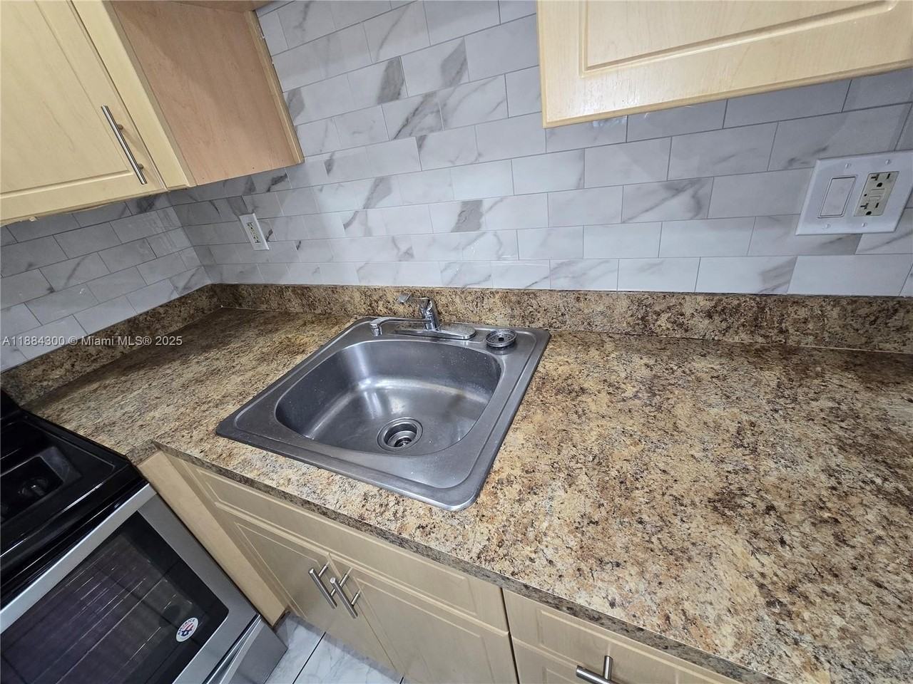 4715 Nw 7th St #410-2 - Photo 7 of 50