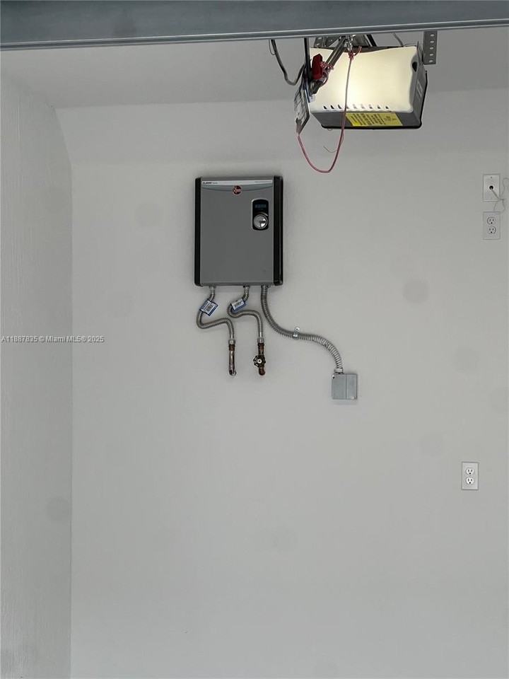 141 Sw 171st Way #141 - Photo 6 of 32