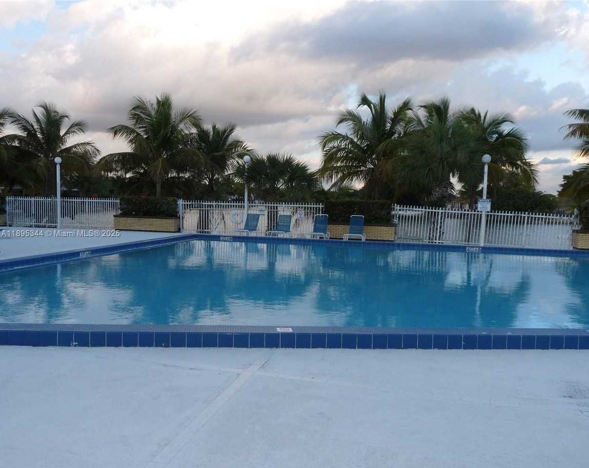 14501 N Kendall Dr #408H - Photo 3 of 20