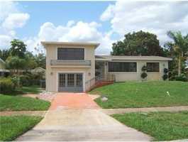 featured image of 1419 Crest Dr