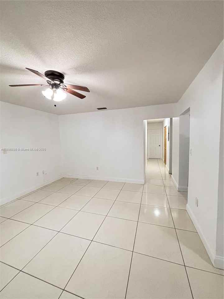 12 S Andros Rd - Photo 5 of 34