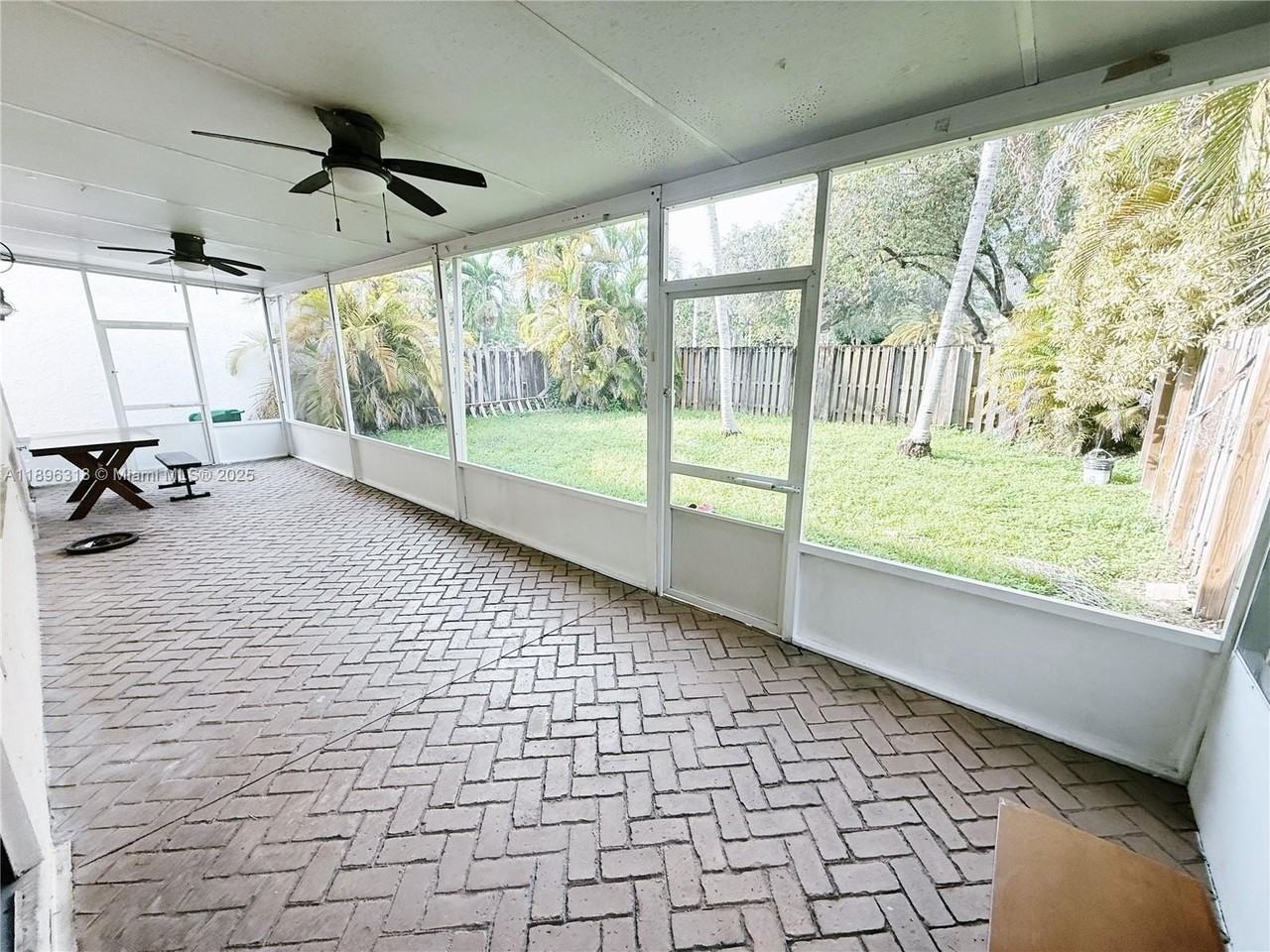 15163 Sw 94th Ter - Photo 2 of 18