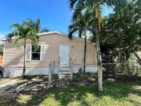 22844 Tradewind Rd #H - Photo 1 of 1