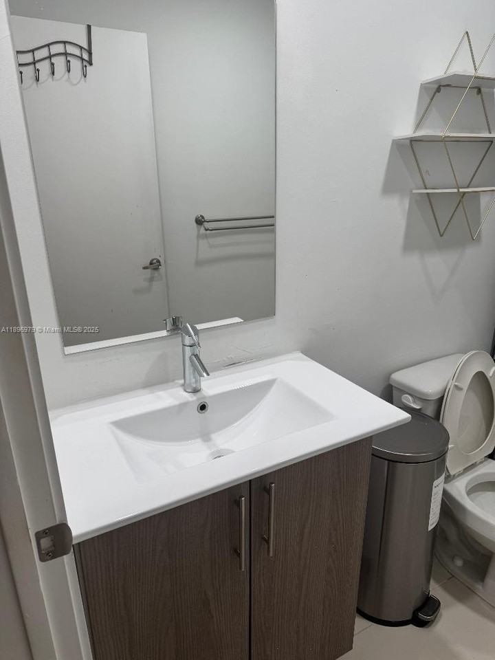 1152 Northwest 2nd Street #1 - Photo 3 of 4