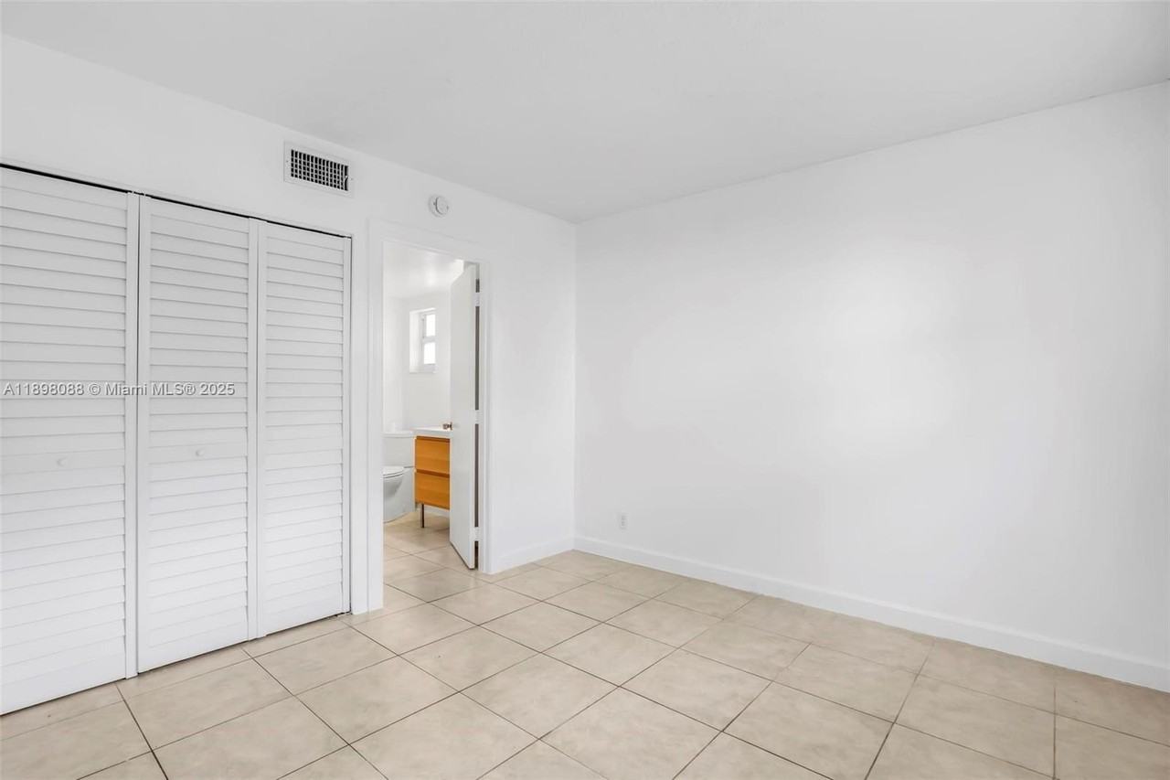 8002 Lagos De Campo Blvd #B101 - Photo 4 of 31