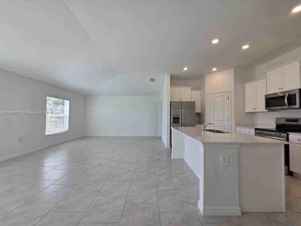 3403 34th St Sw #3403 - Photo 4 of 16