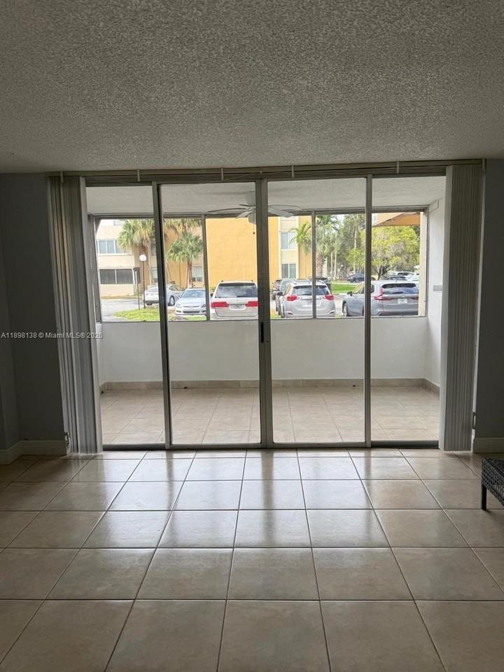 6831 Sw 147th Ave #1B1