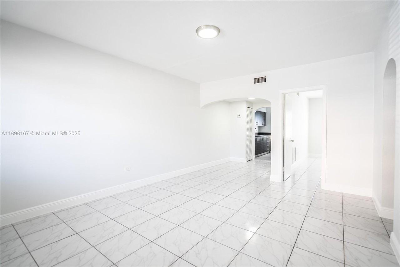 430 81st St #2 - Photo 4 of 15