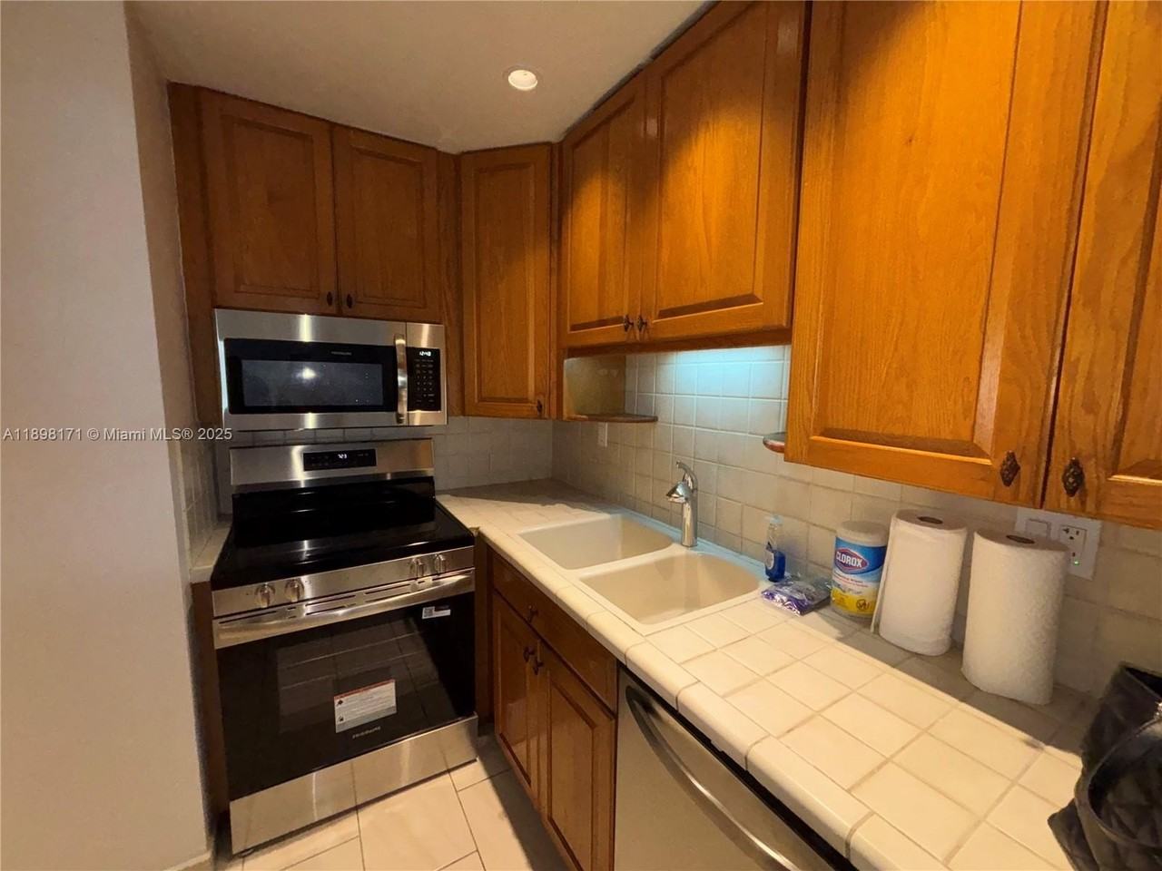 301 Sunrise Dr #2AE - Photo 6 of 8