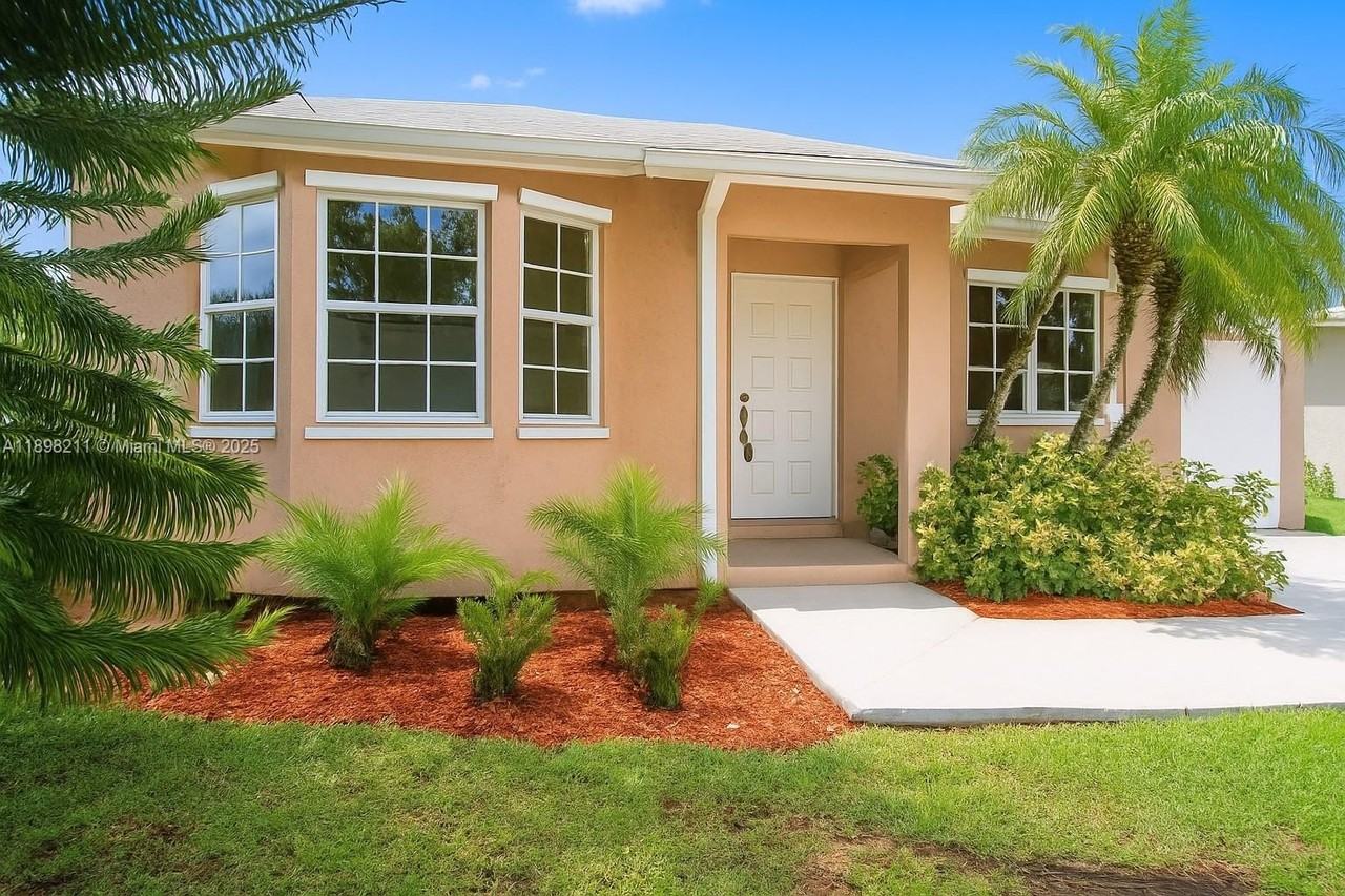 14478 Sw 139th Avenue Cir W #14478 - Photo 3 of 25