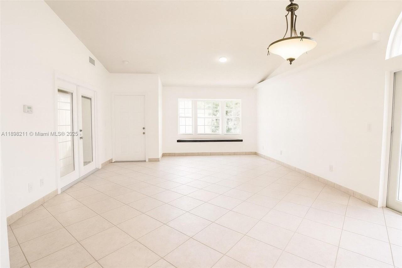 14478 Sw 139th Avenue Cir W #14478 - Photo 4 of 25