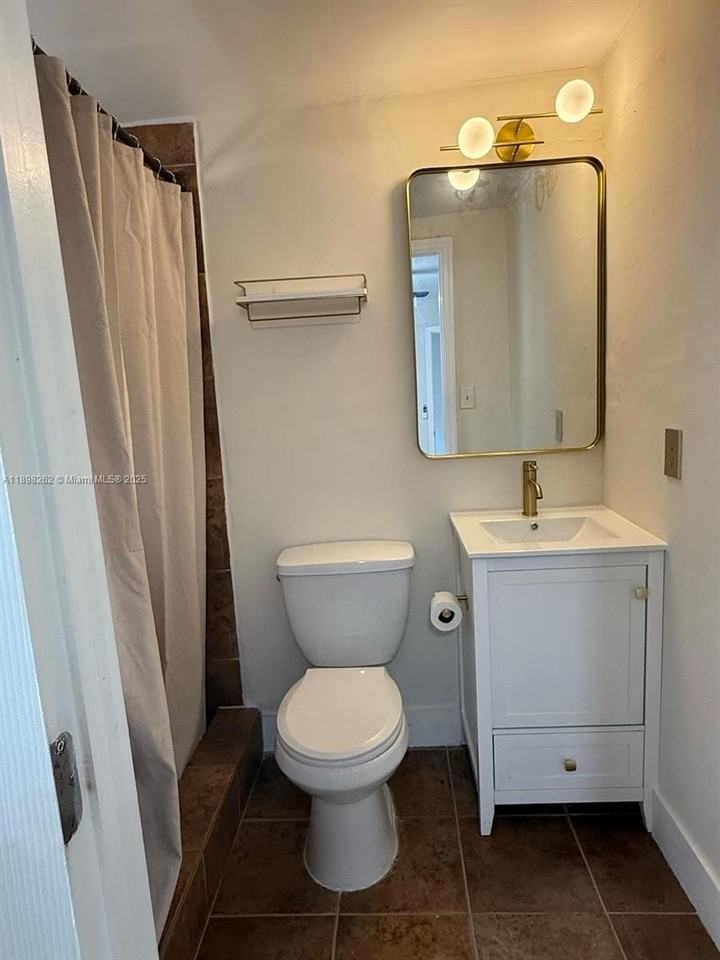 2350 West 53rd Terrace #12 - Photo 6 of 8