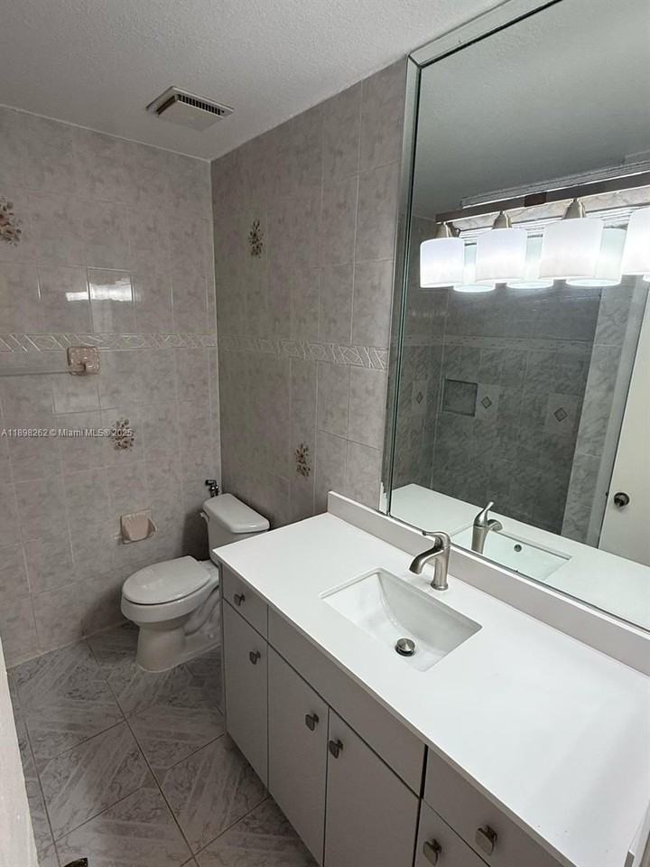 2350 West 53rd Terrace #12 - Photo 7 of 8