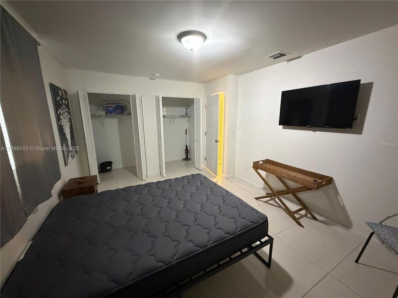 1132 Nw 38th St #1132 - Photo 6 of 10