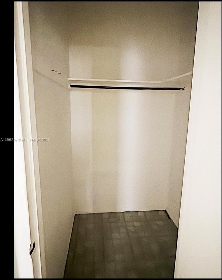 7740 Dickens Ave #5 - Photo 4 of 4