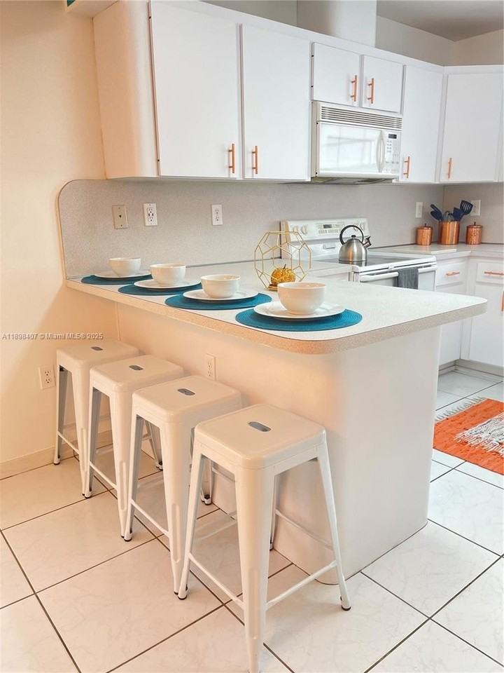 4521 Nw 4th St #4521 - Photo 5 of 11