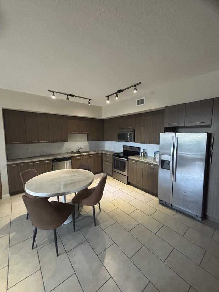 Toscana Ln E - Photo 2 of 6