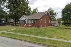 featured image of 1204 Caseyville Ave