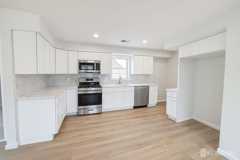 17 1/2 Thomas St #2F - Photo 1 of 1