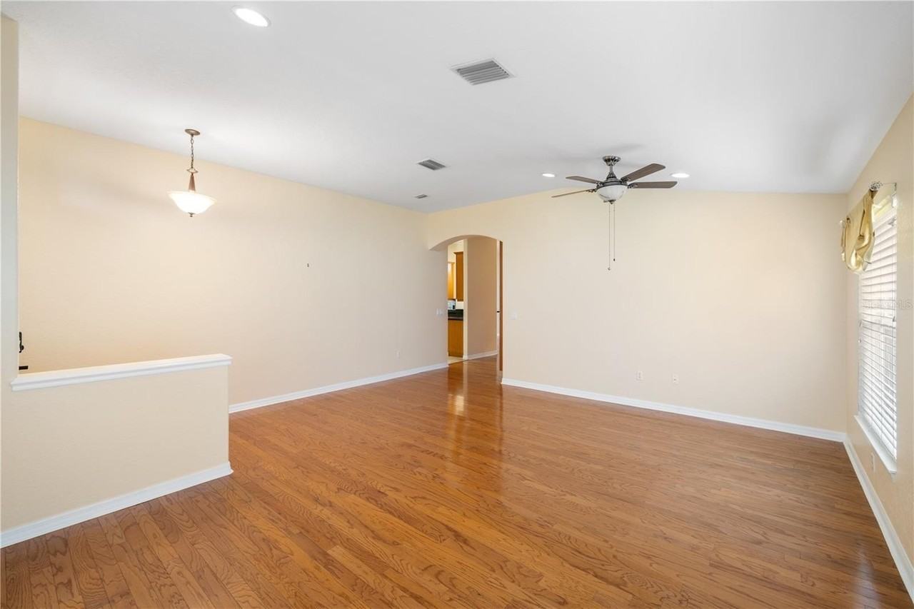 1556 Scarlett Ave - Photo 6 of 46