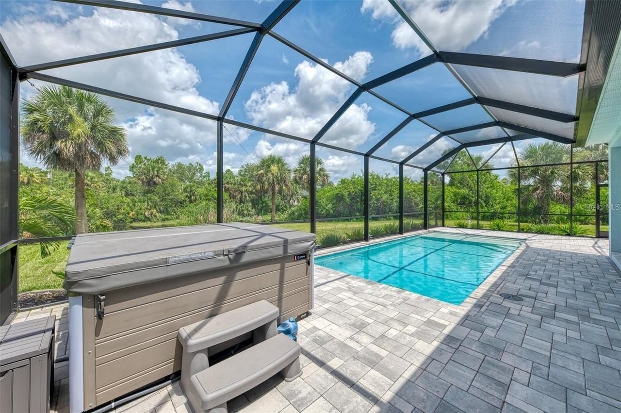 2129 Lorrain Drive - Photo 3 of 46