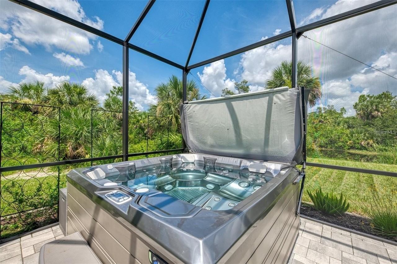 2129 Lorrain Drive - Photo 4 of 46