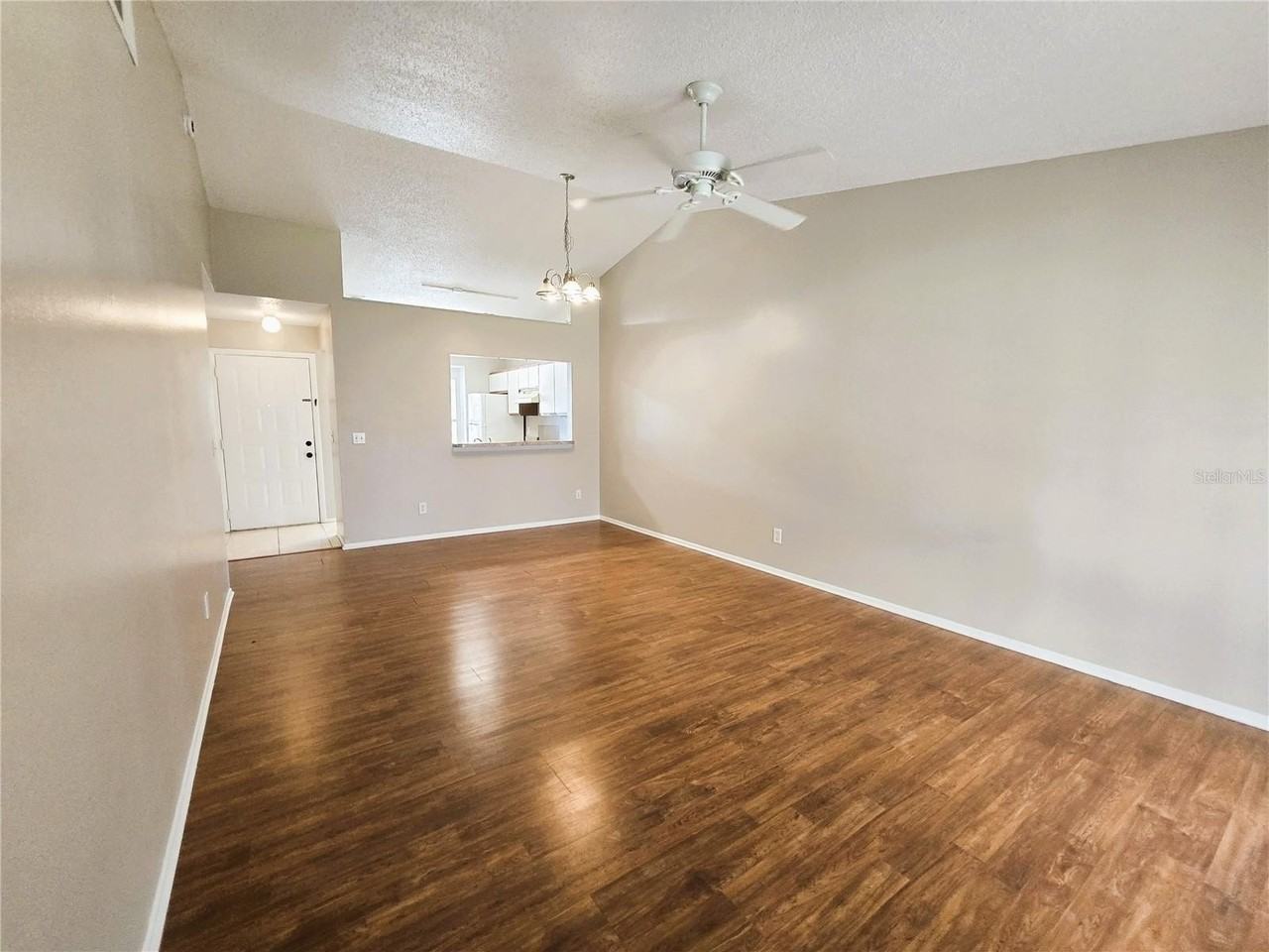 2407 King Oak Ct - Photo 5 of 28