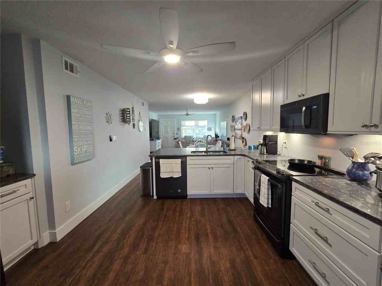 211 Pasadena Ave N #107 - Photo 3 of 33