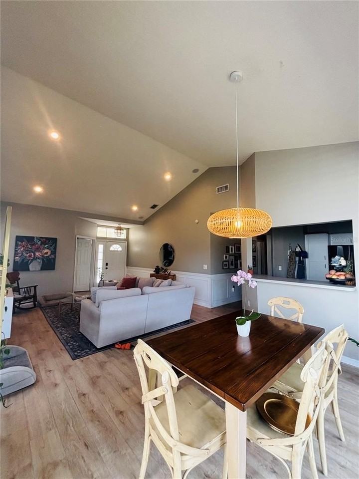 17629 Esprit Dr - Photo 3 of 24