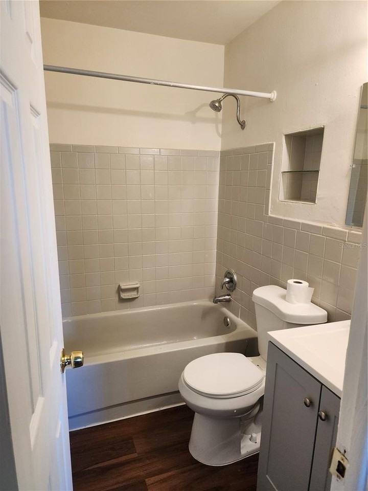 2227 Highland St S #2 - Photo 5 of 5