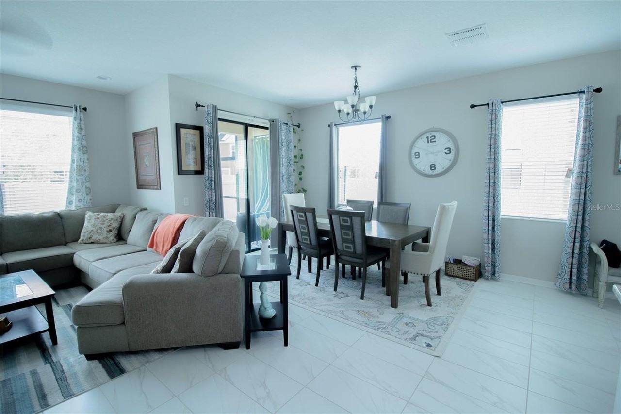 18916 Beautyberry Ct - Photo 3 of 21