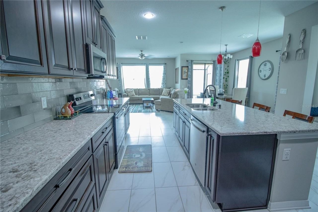 18916 Beautyberry Ct - Photo 5 of 21