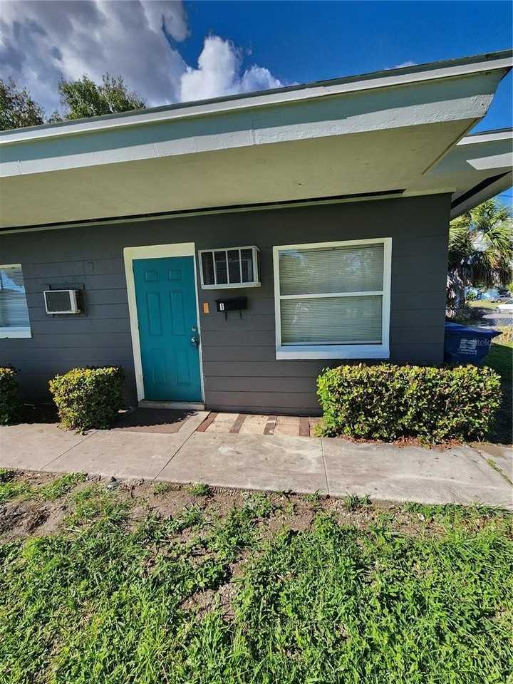 2219 Highland St S #1