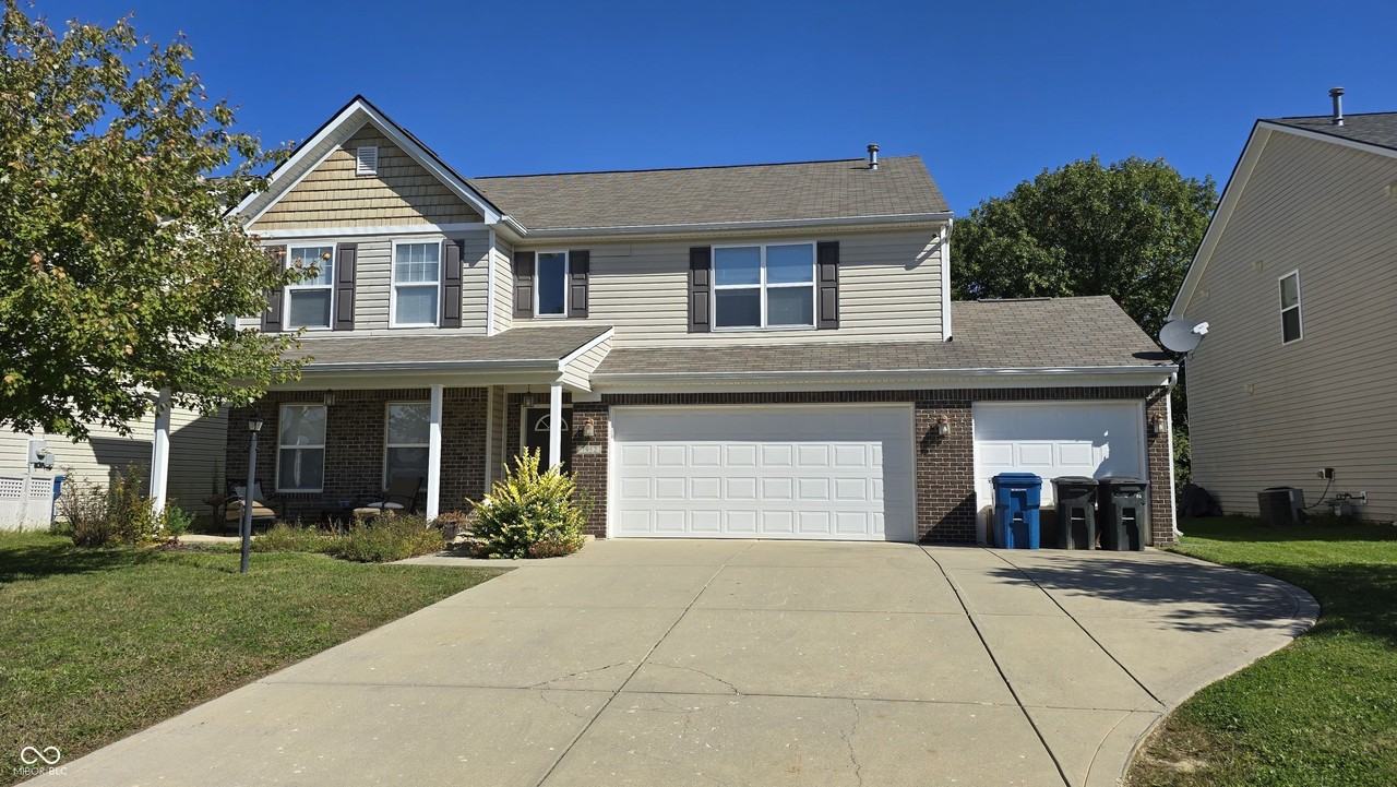 7952 Bombay Ln - Photo 3 of 29