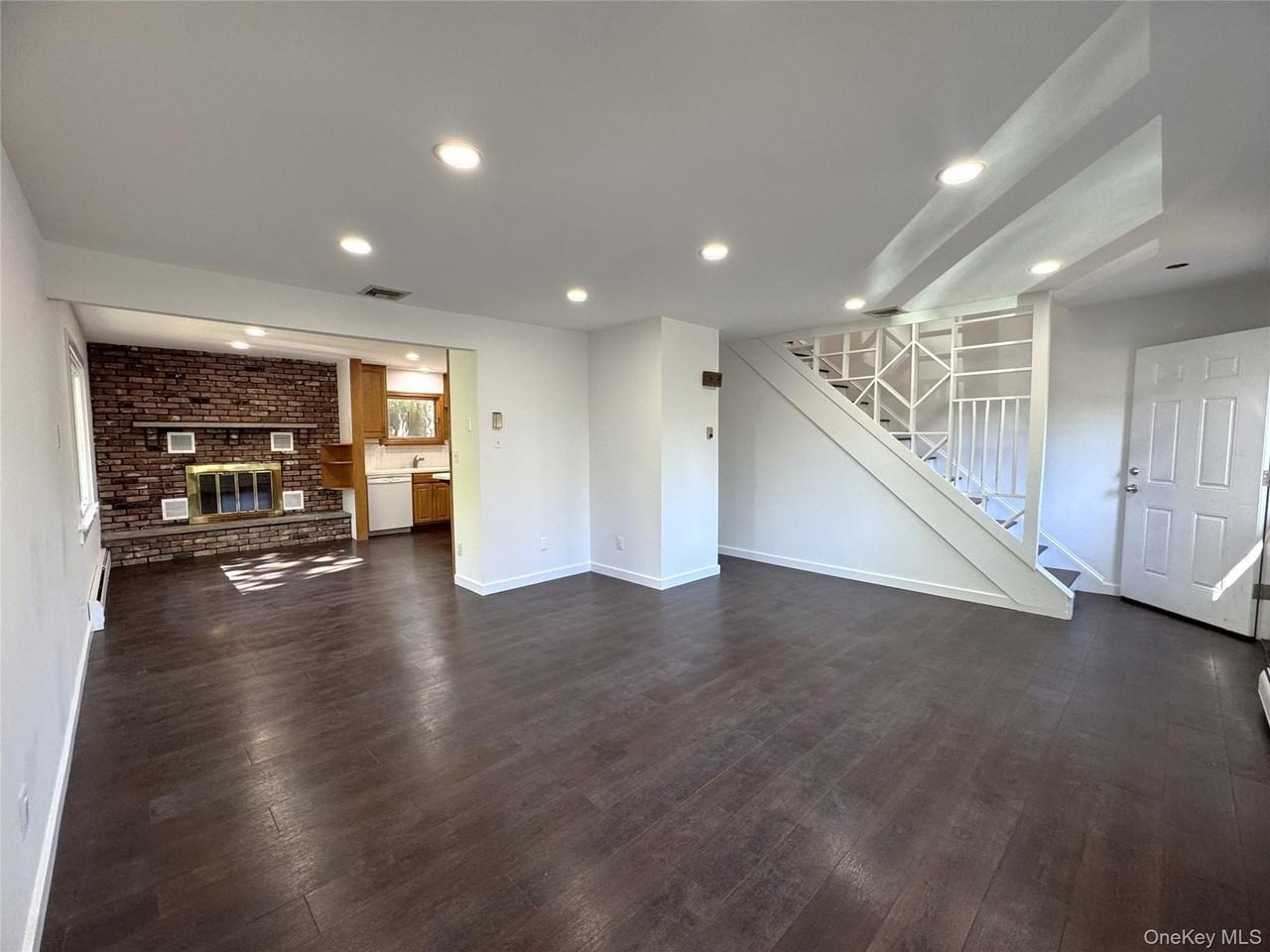 62 Washington St - Photo 6 of 29