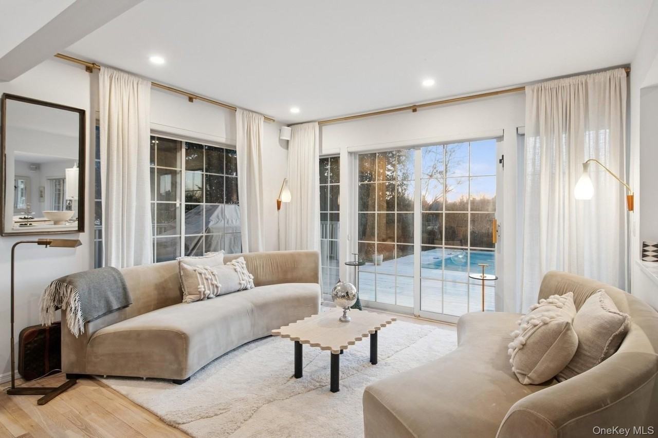 62 Sea Farm Ln - Photo 3 of 25