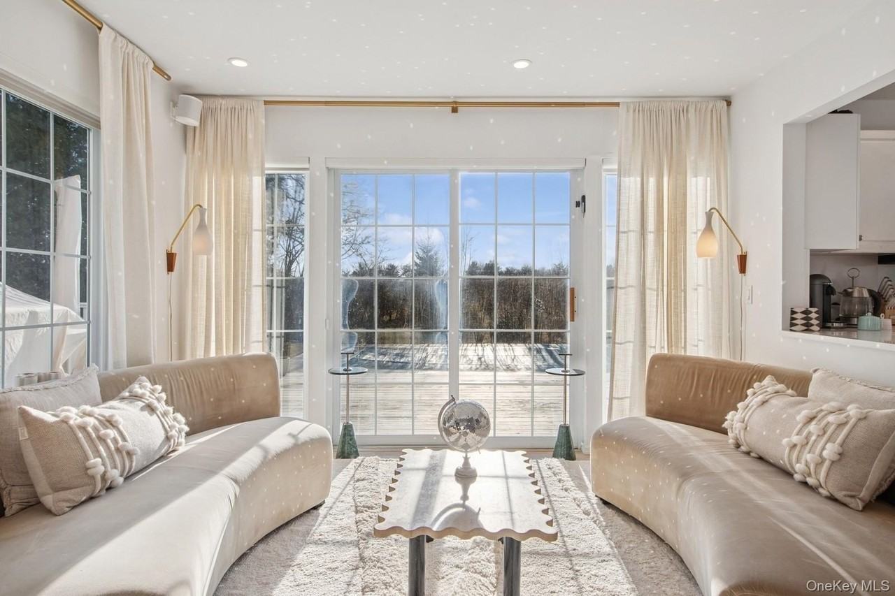 62 Sea Farm Ln - Photo 4 of 25