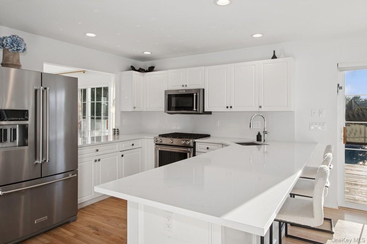 62 Sea Farm Ln - Photo 5 of 25