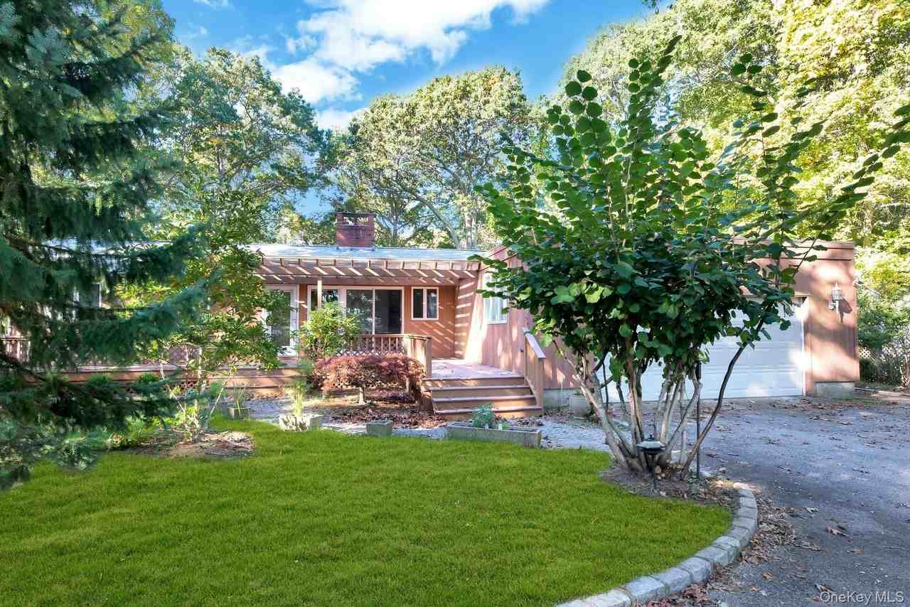 1075 Inlet Lane - Photo 2 of 30