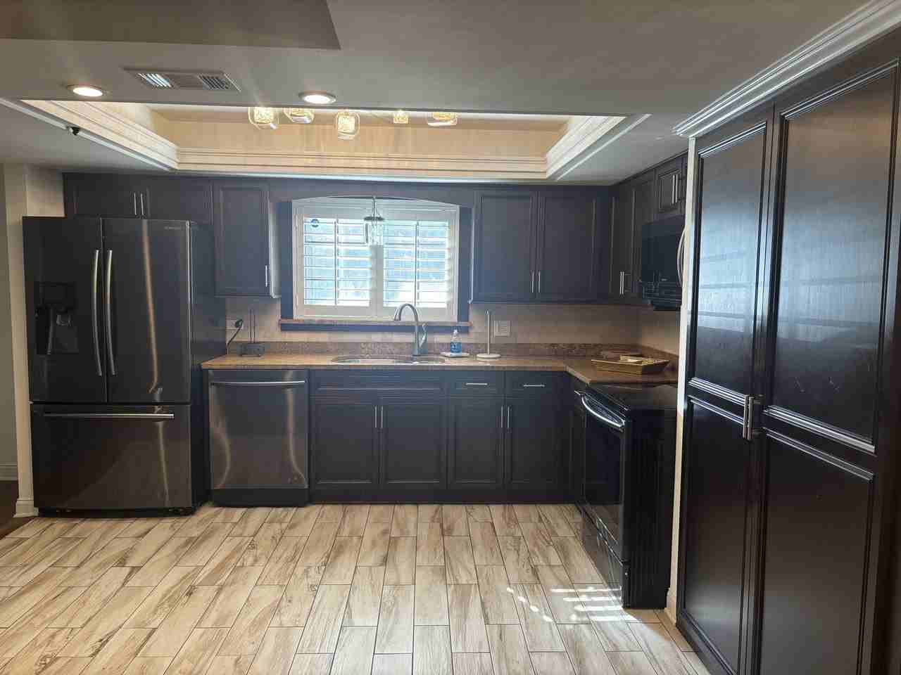 9194 South Road #B - Photo 4 of 10