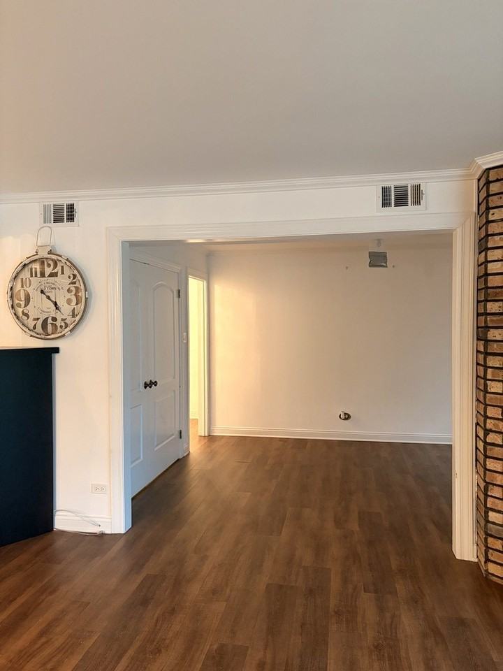 9194 South Road #B - Photo 5 of 10