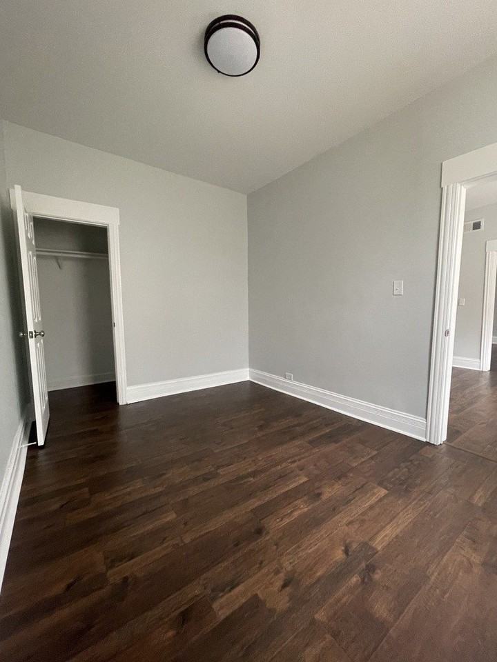 916 West 68th Street #2W - Photo 6 of 8