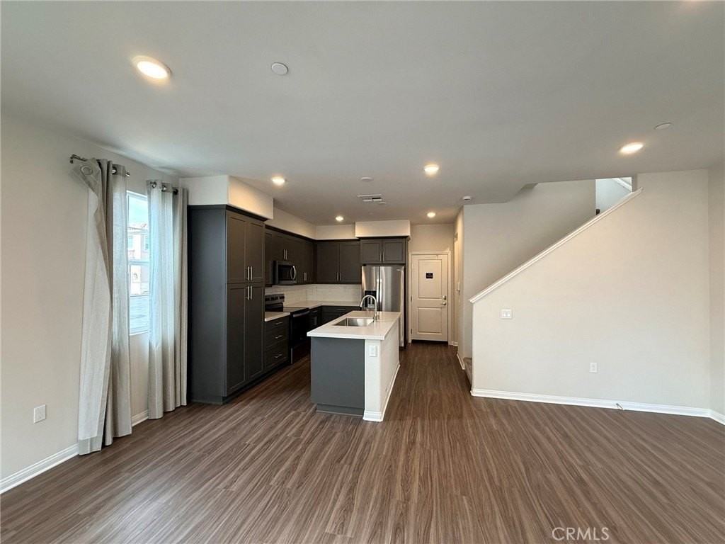 1430 Prairie Rose Ln - Photo 4 of 21